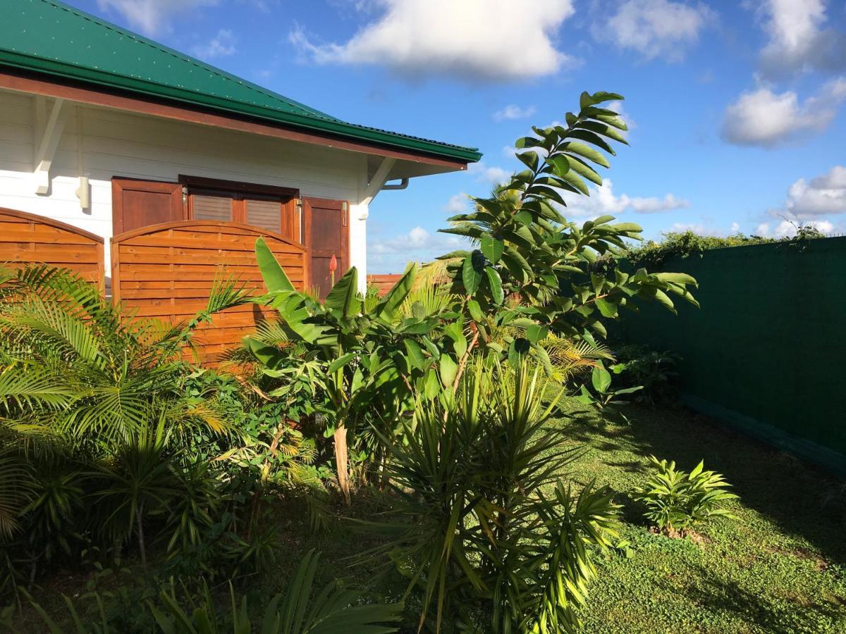 Titalee Lodge 3 Villas Autour D'Une Piscine Saint-Francois  Exterior photo