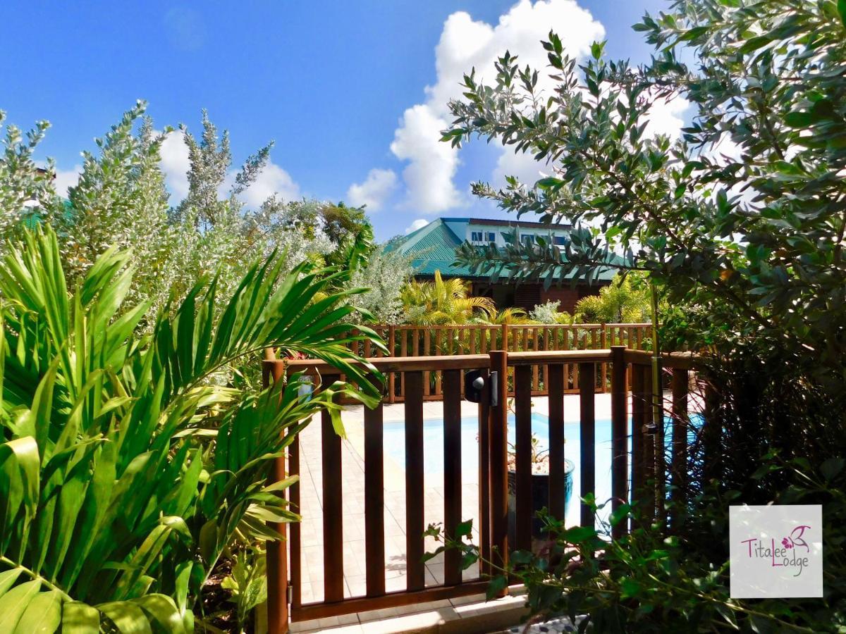 Titalee Lodge 3 Villas Autour D'Une Piscine Saint-Francois  Exterior photo