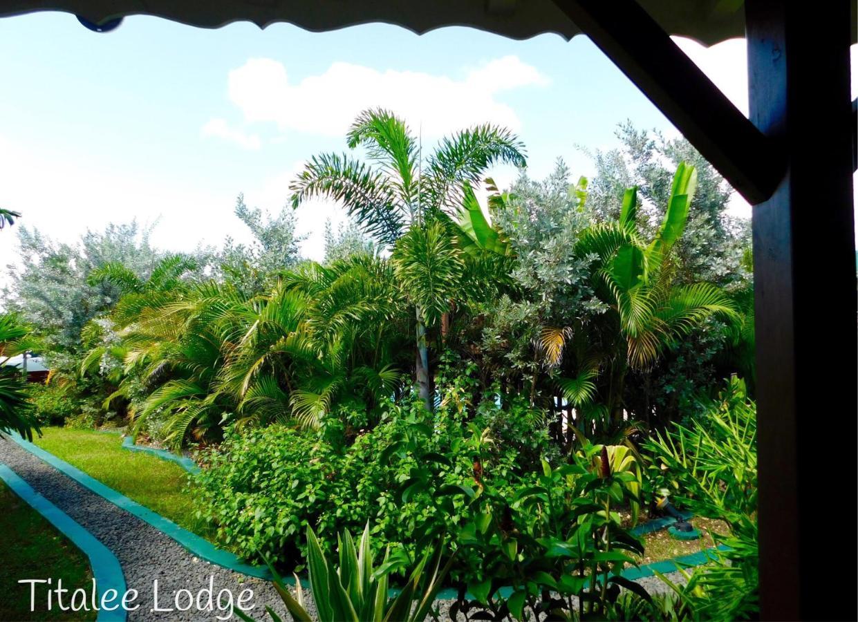 Titalee Lodge 3 Villas Autour D'Une Piscine Saint-Francois  Exterior photo